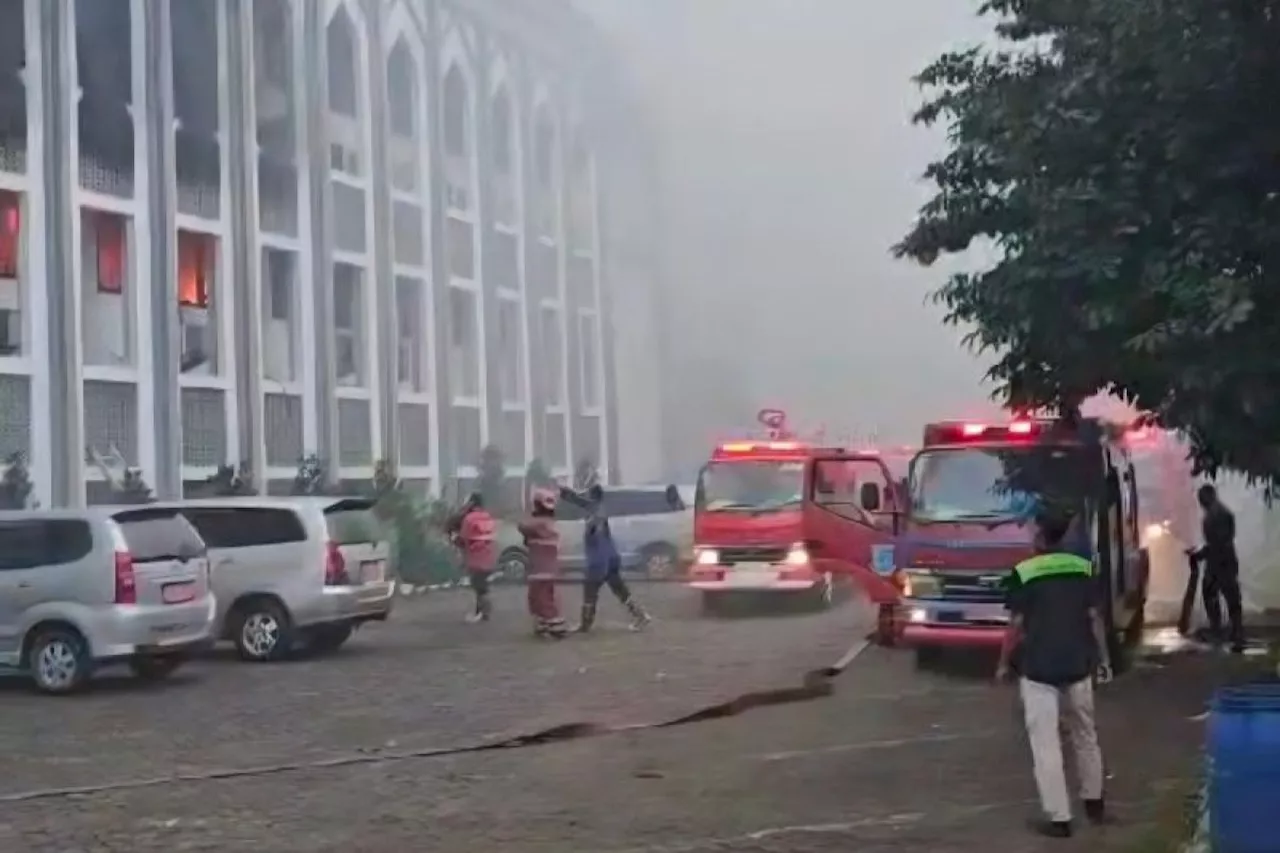 Kebakaran di UIN Jakarta Disebabkan Arus Pendek