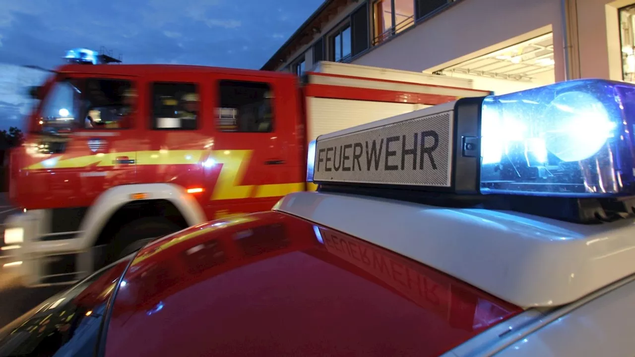 Mehrere Brände in Bayern, kurioser Einsatz mit Einkaufswagen