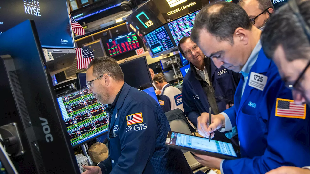 Wall Street Opens Lower, Tech Stocks Dip, and Energy Prices Surge