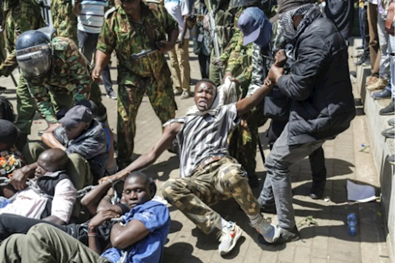 Le Kenya arrête des dizaines de manifestants appelant à la fin des enlèvements