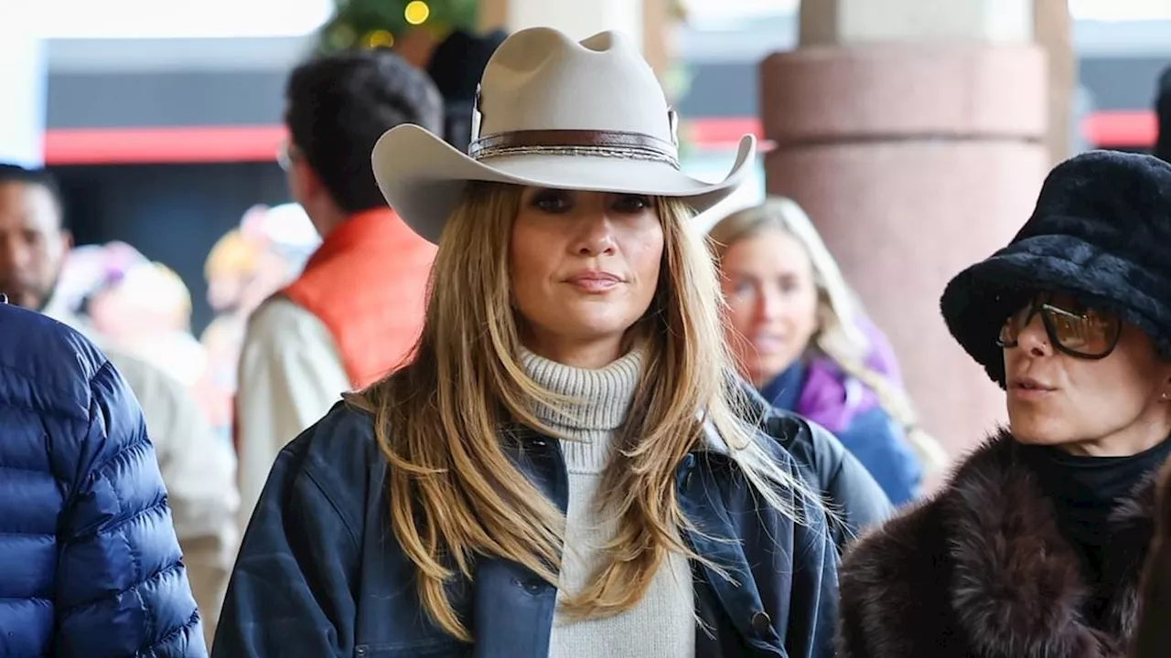 Jennifer Lopez Spends Christmas in Aspen with Family and Entourage