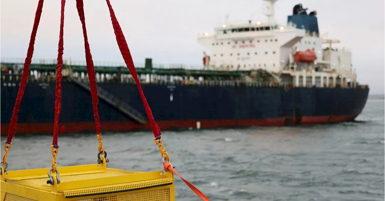 Verdacht auf Sabotage: Öltanker im Ostsee-Kabel-Skandal