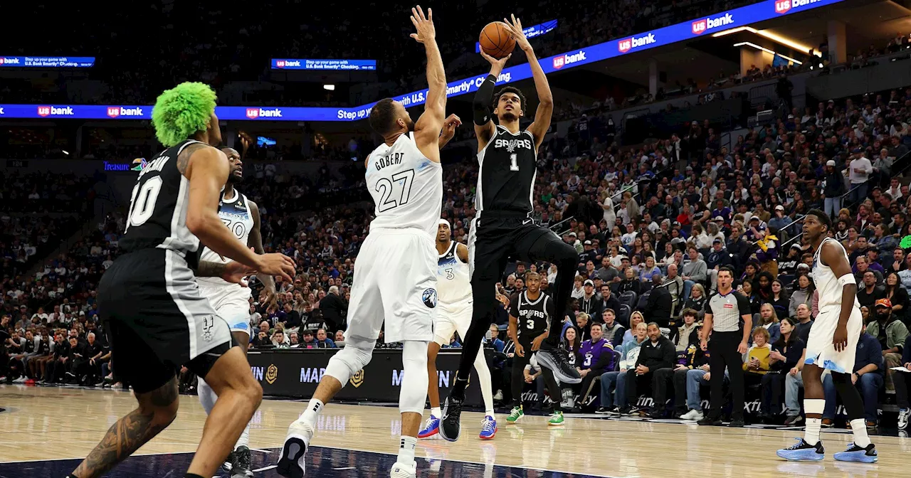 NBA : Wembanyama brille mais les Spurs s'inclinent, un come-back magique pour Orlando