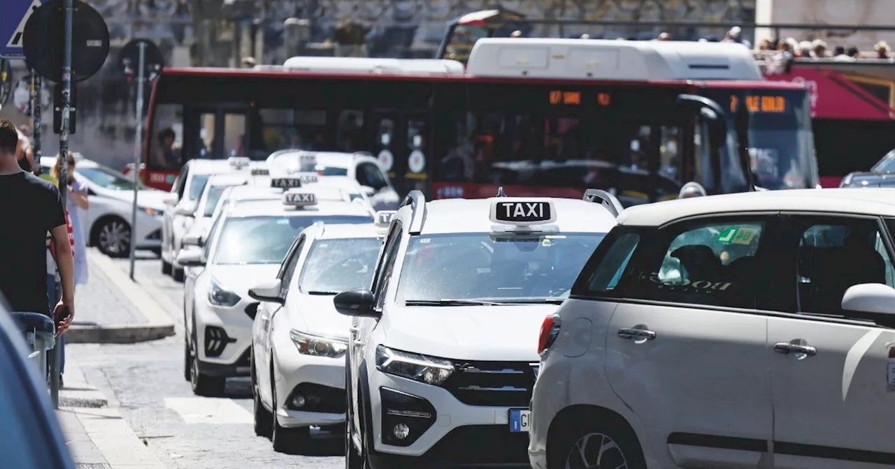 Dal 2025 Solo Pagamenti con Carta per Taxi e Trasferte