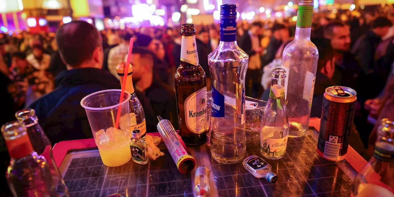 Silvesternacht: Analyse des Katers: Was macht Alkohol im Gehirn?