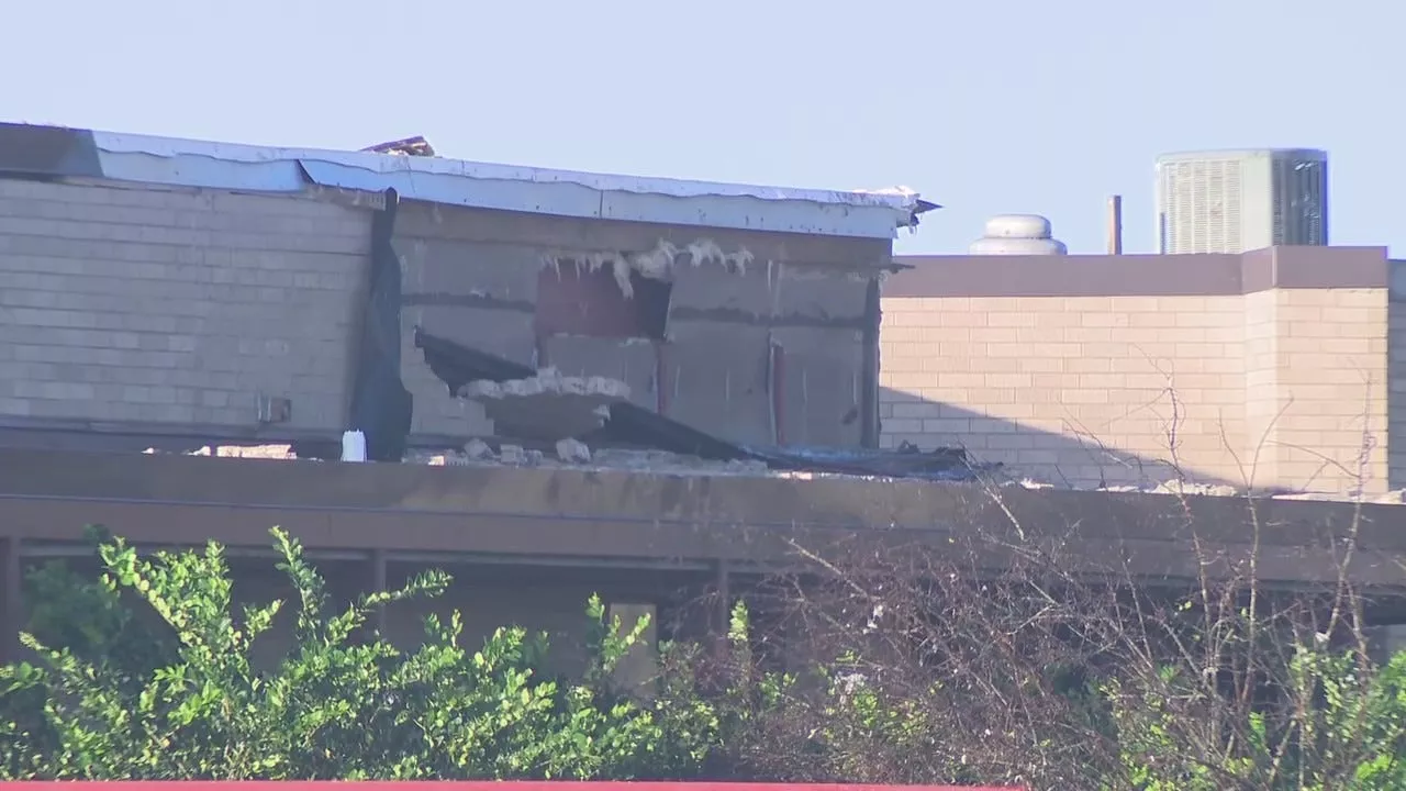 EF-2 Tornado Damages Elementary School in Brazoria County