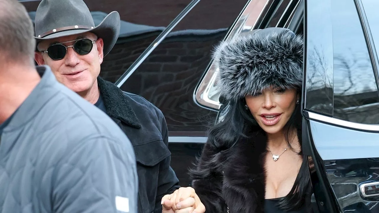 Jeff Bezos and Lauren Sanchez Enjoy Shopping Trip in Aspen