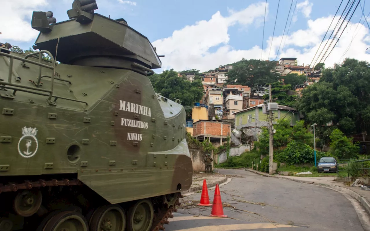 Marinha do Brasil ocupa Morro do Gambá para reforçar segurança do Hospital Naval Marcílio Dias