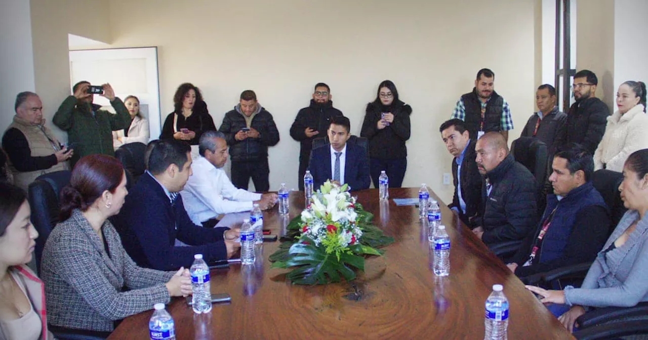 Rinde protesta alcalde suplente de Santo Tomás de los Plátanos, tras fuga de Presidente electo