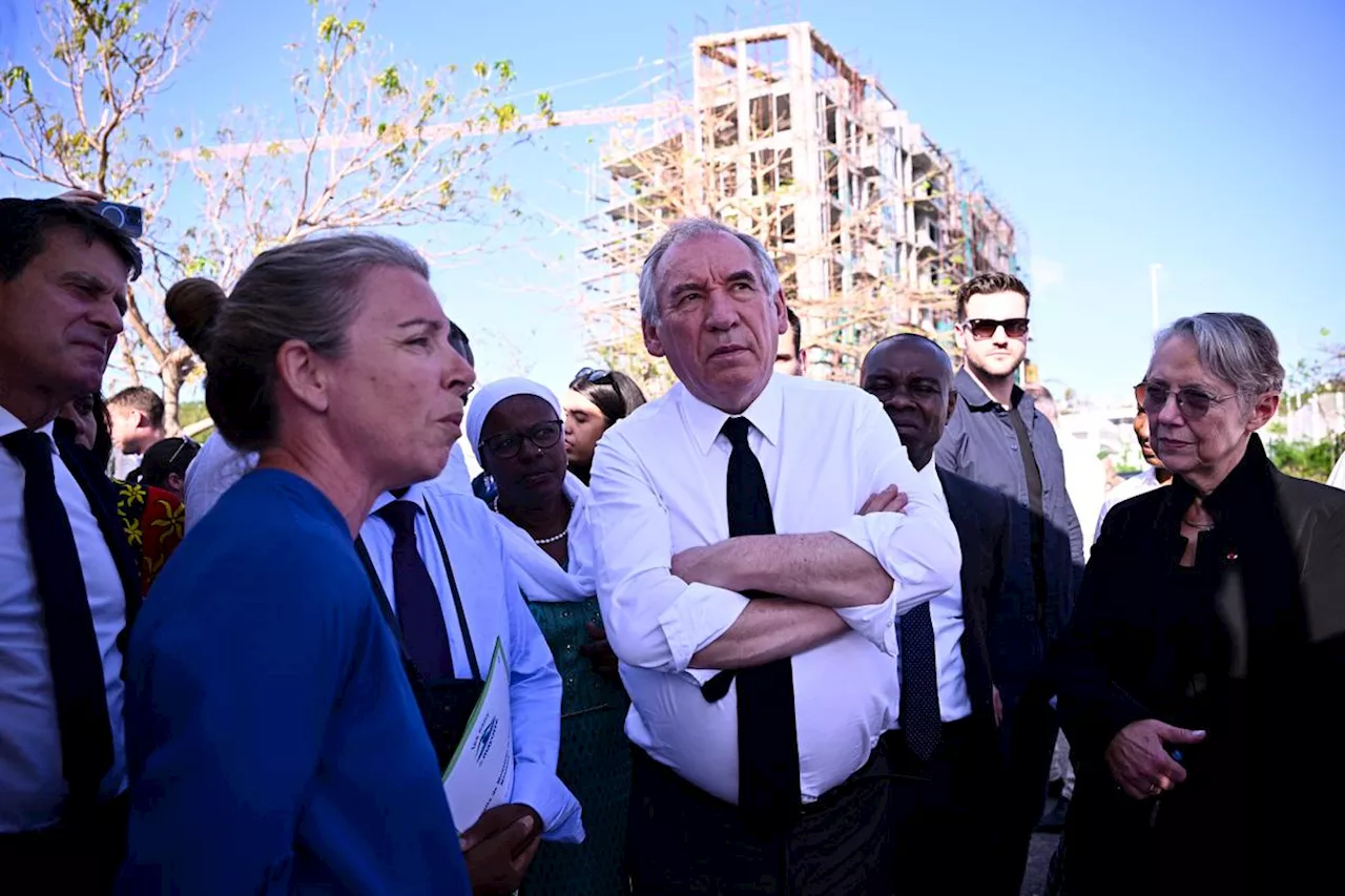 François Bayrou veut remettre Mayotte “debout” après le passage du cyclone Chido