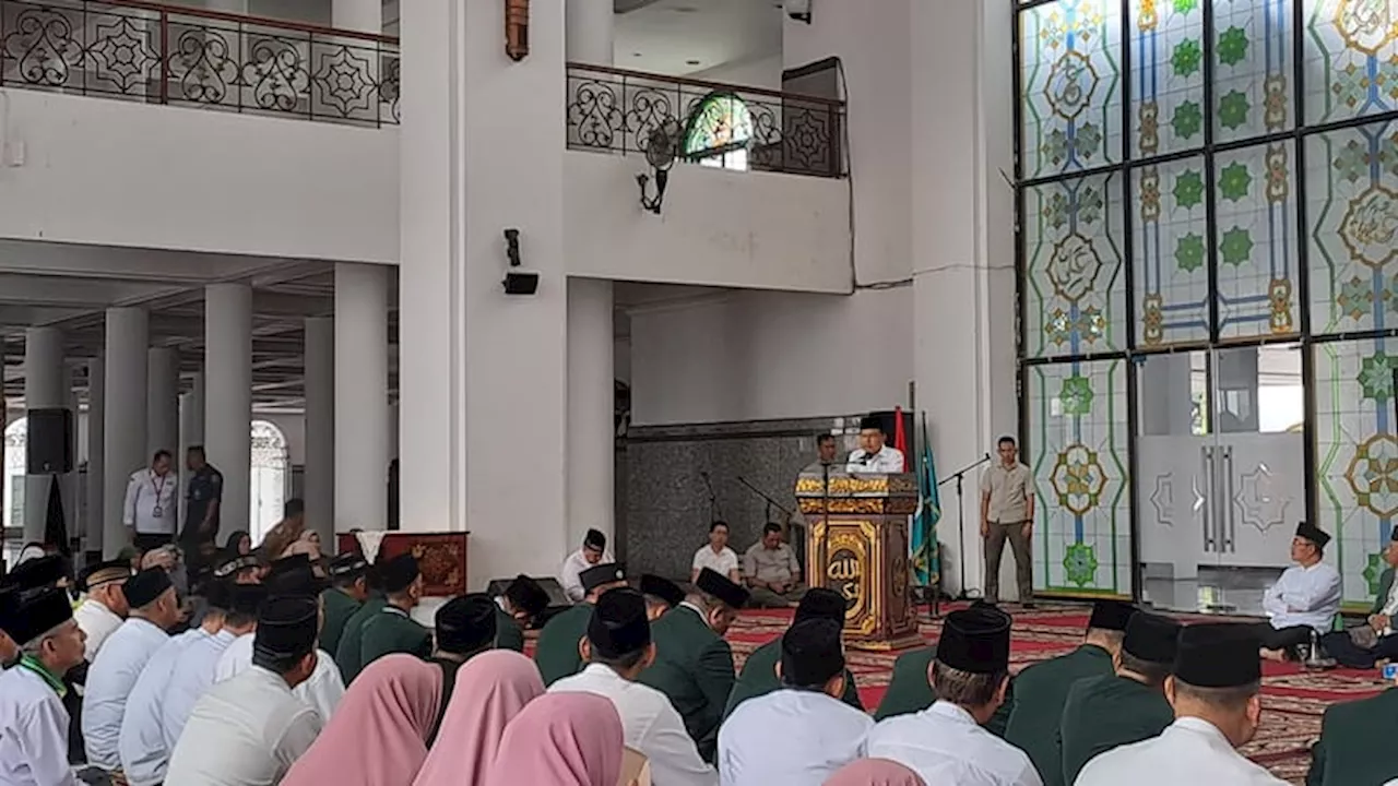 DMI dan AQUA Kolaborasi Memberangkatkan Umrah 20 Pengurus Masjid