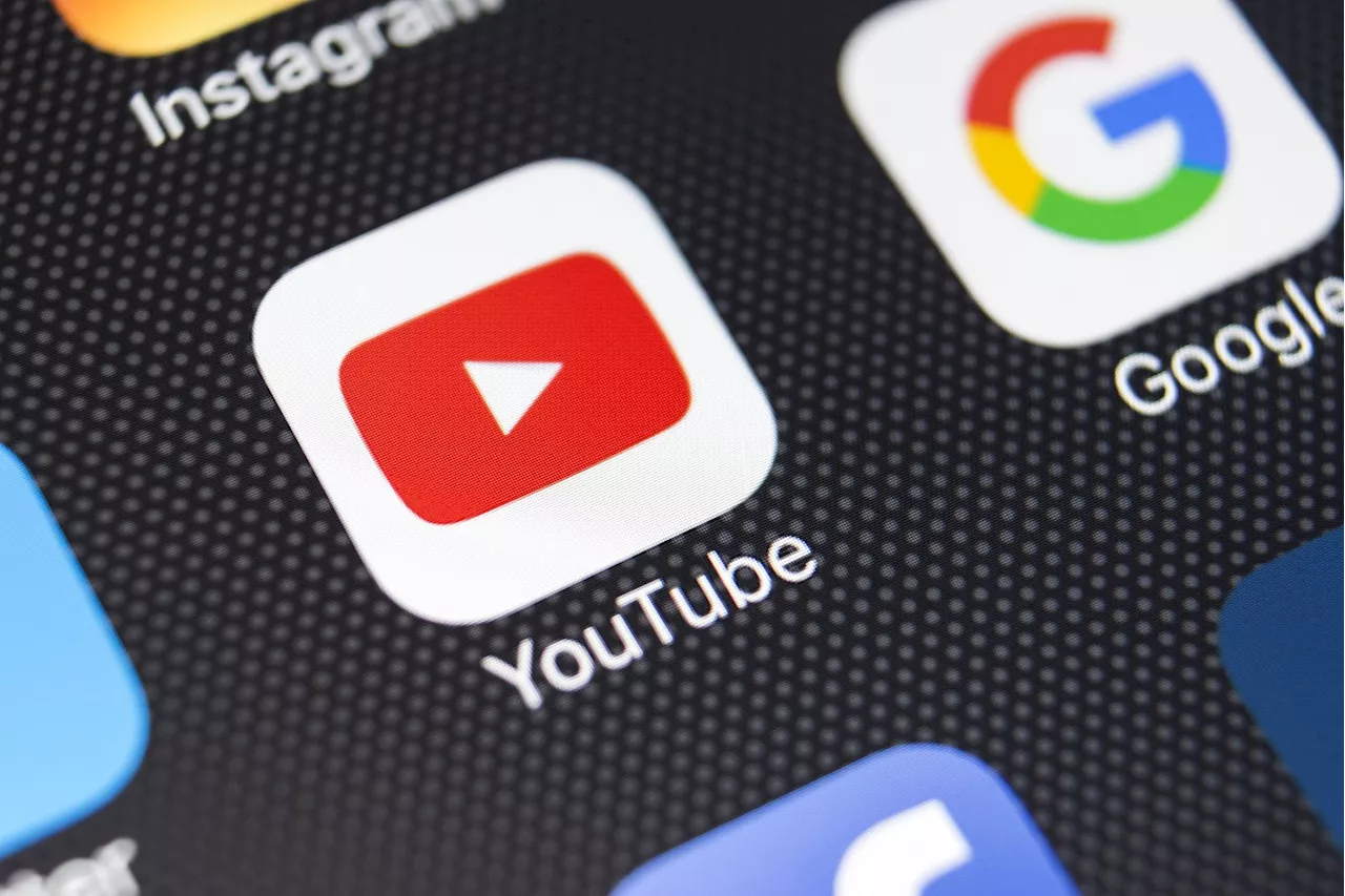 YouTube prueba un nuevo botón flotante para iniciar videos de Shorts