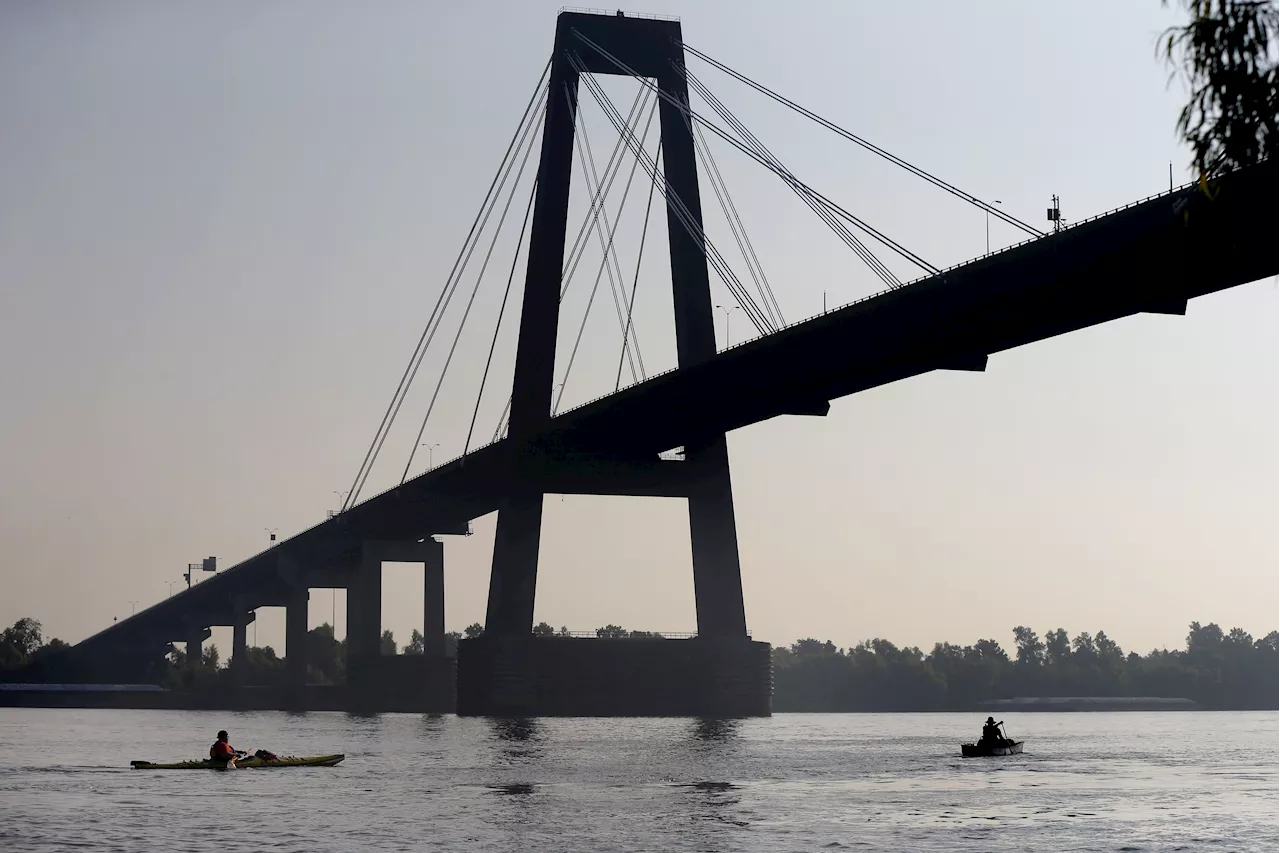 Tugboat Sinks After Collision with Tanker Ship on Mississippi River