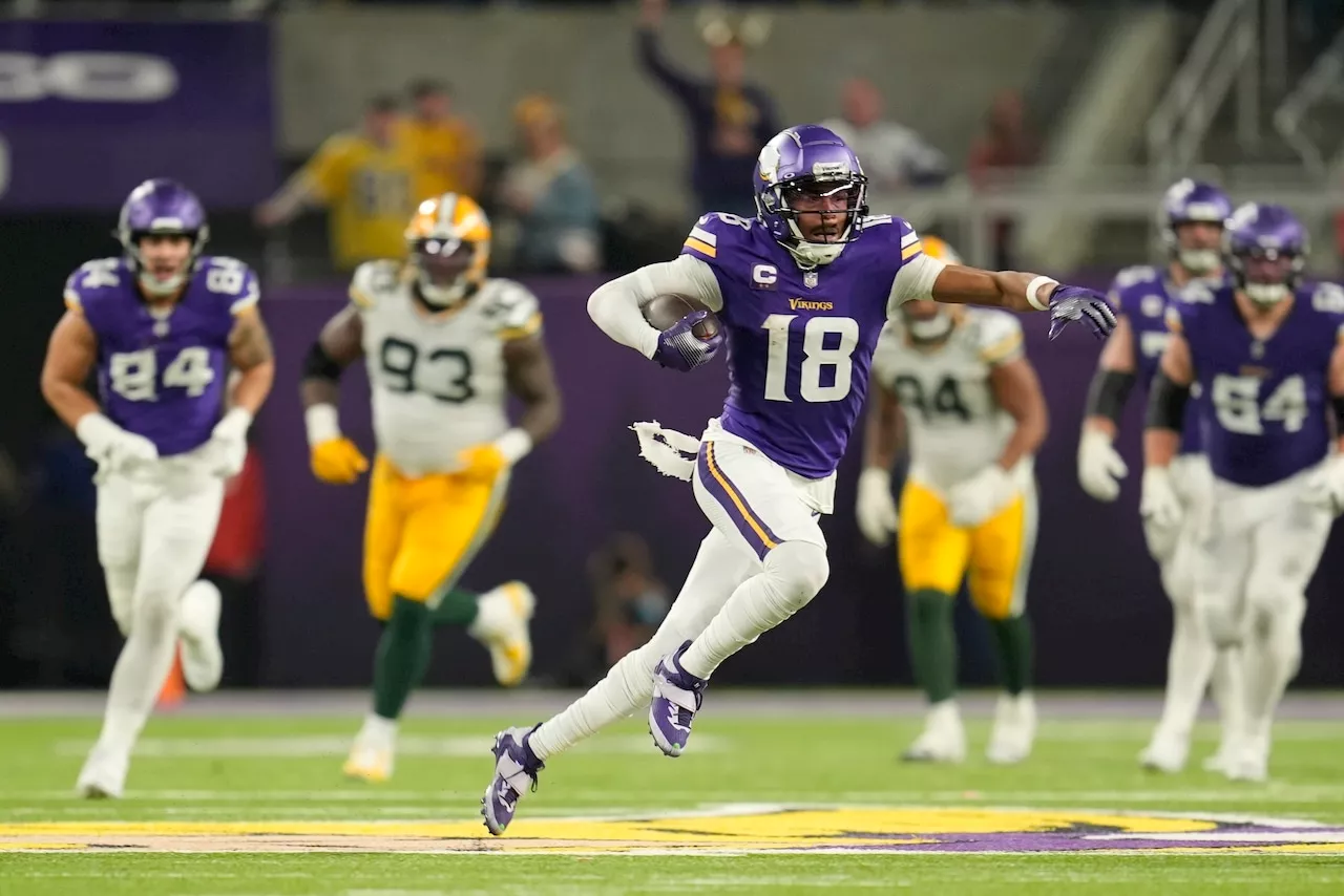 Darnold Throws for 377 Yards, Vikings Clinch NFC North Title