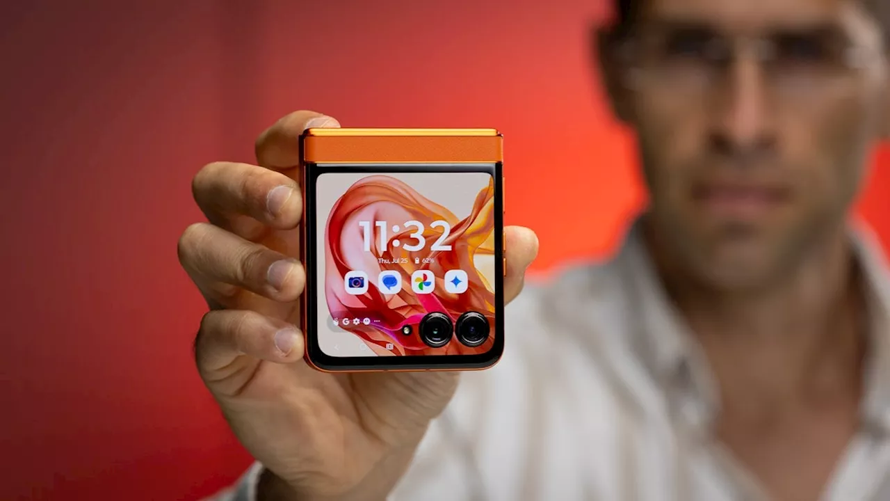 Motorola Razr (2024) Deal: Foldable Phone for Just $599.99