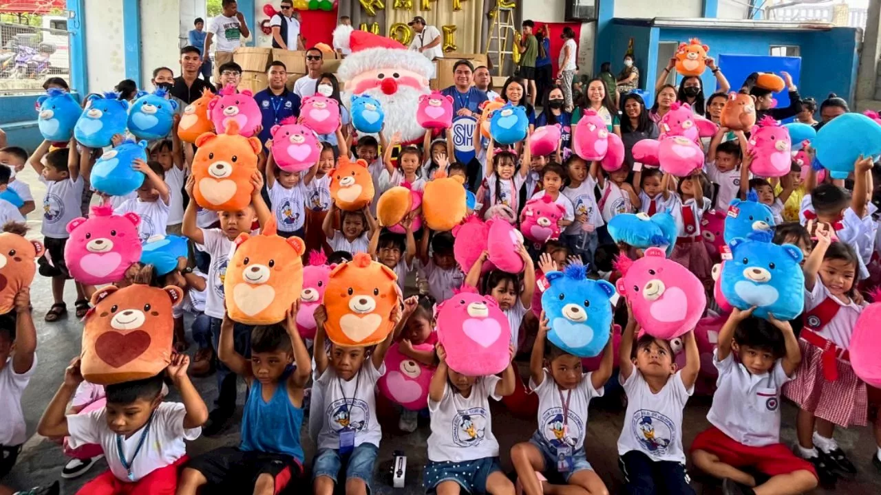 SM Mallgoers Donate 50,000 Bears of Joy to Underserved Communities