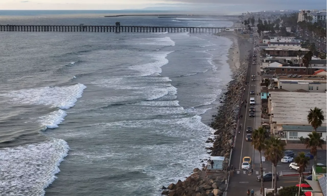 Fluorescent Sand Could Reveal Complex Sand Patterns on San Diego Coast