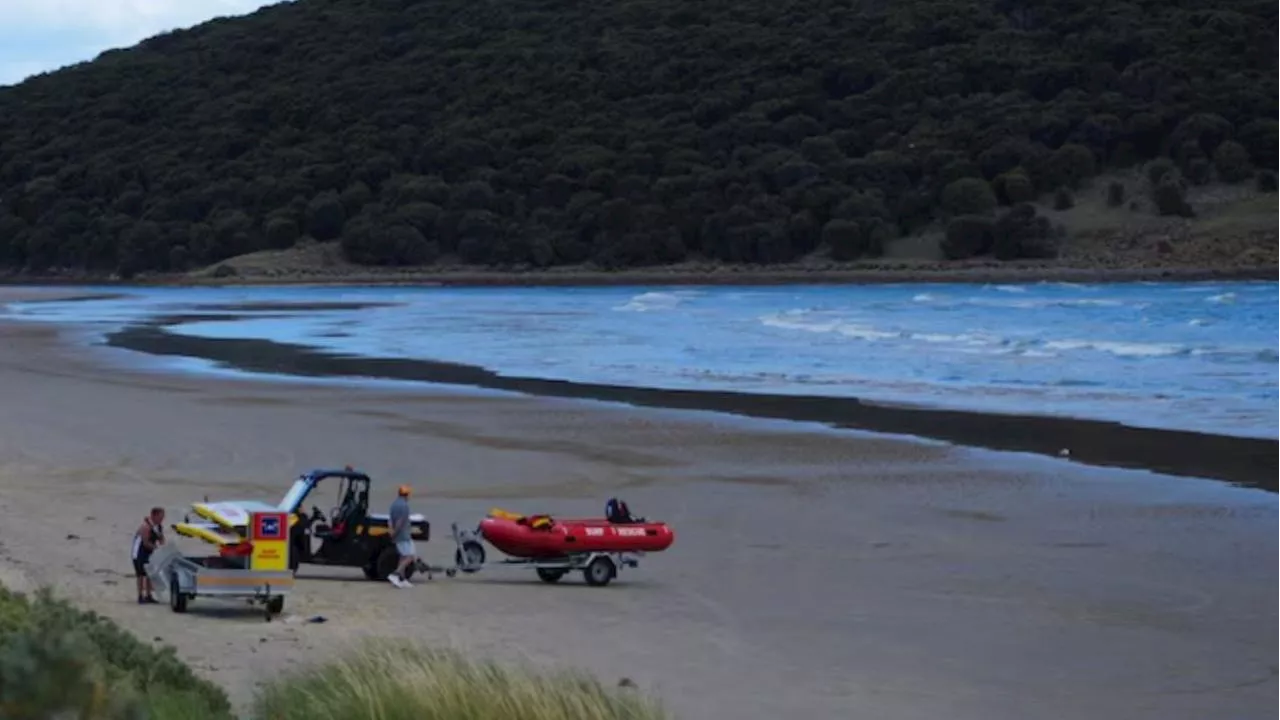 Man Drowns While Rescuing Children at Tasmanian Beach