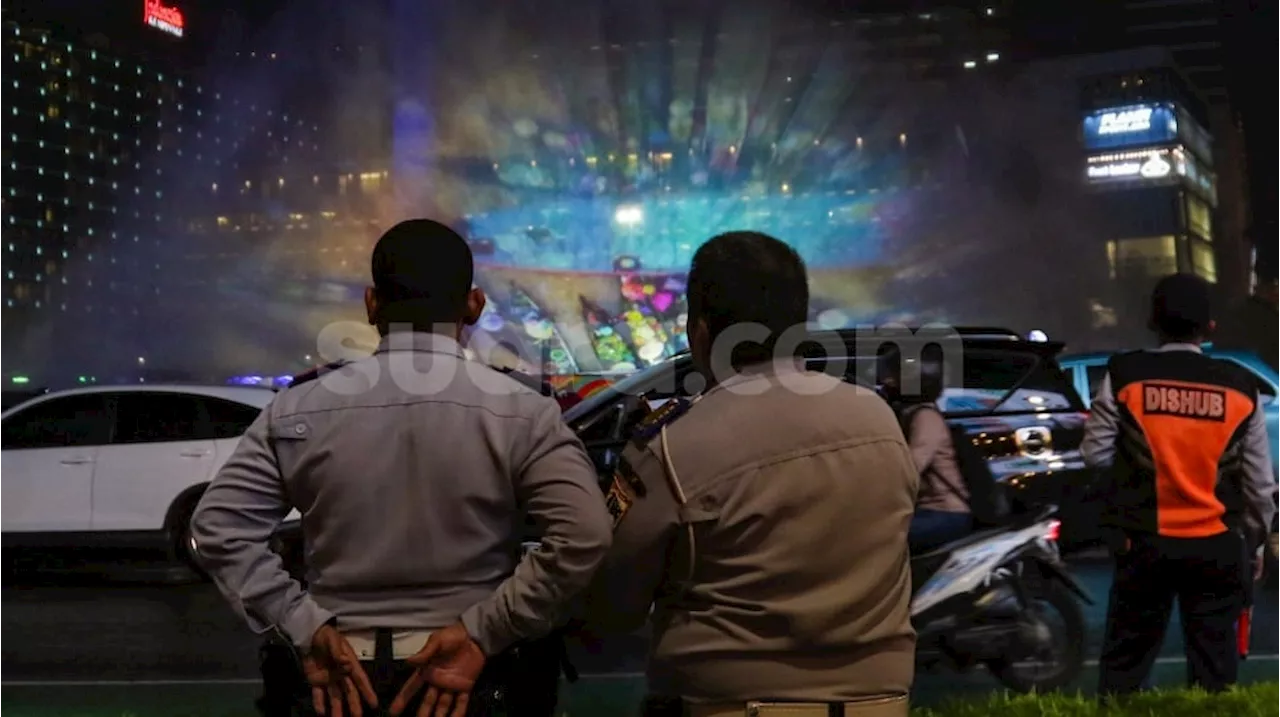 Ribuan Polisi Amankan Pesta Malam Tahun Baru di Jakarta