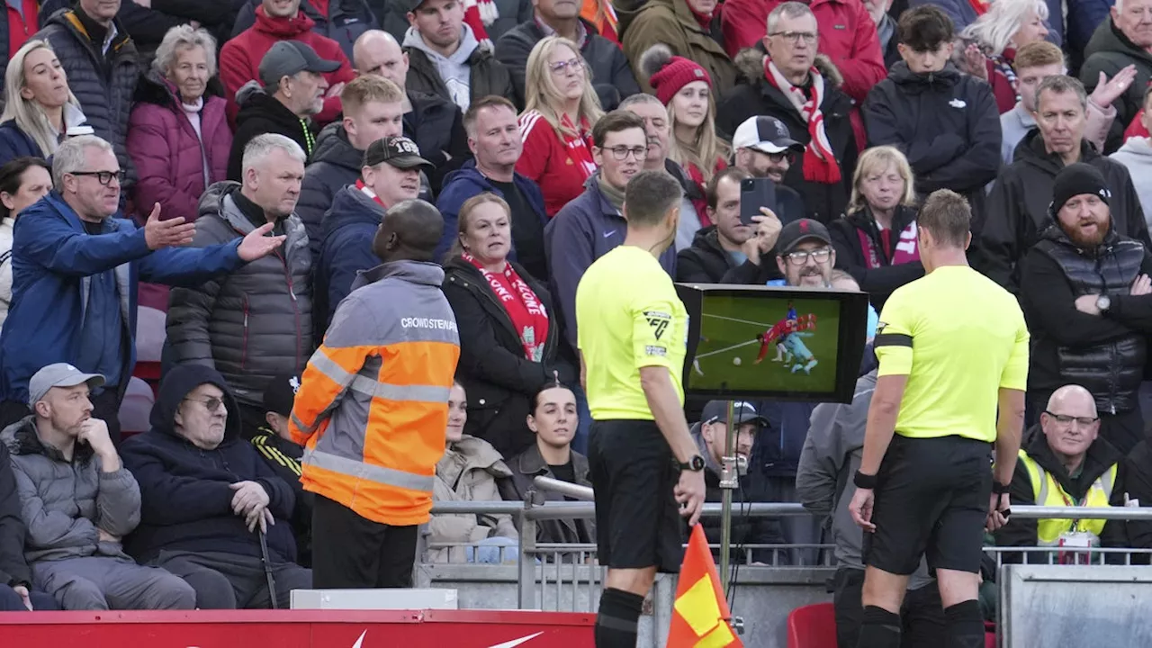 VAR-beslut förklaras för publik i ligacupen