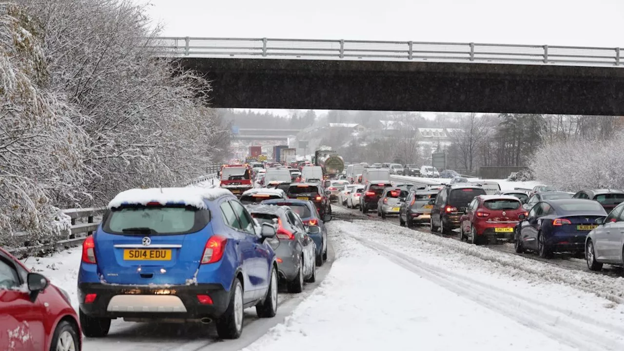 Heavy Weather to Cause Travel Chaos in Britain Over New Year