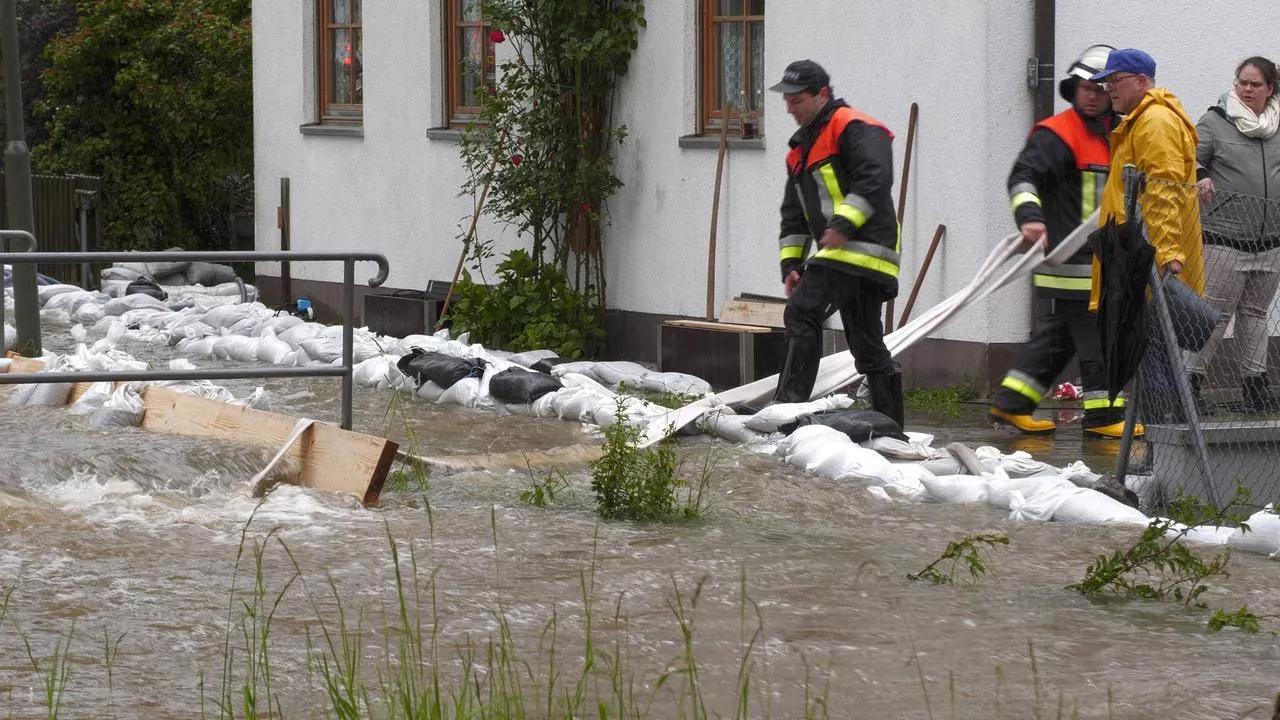 Unwetter: Versicherer melden erneut Milliarden-Schaden