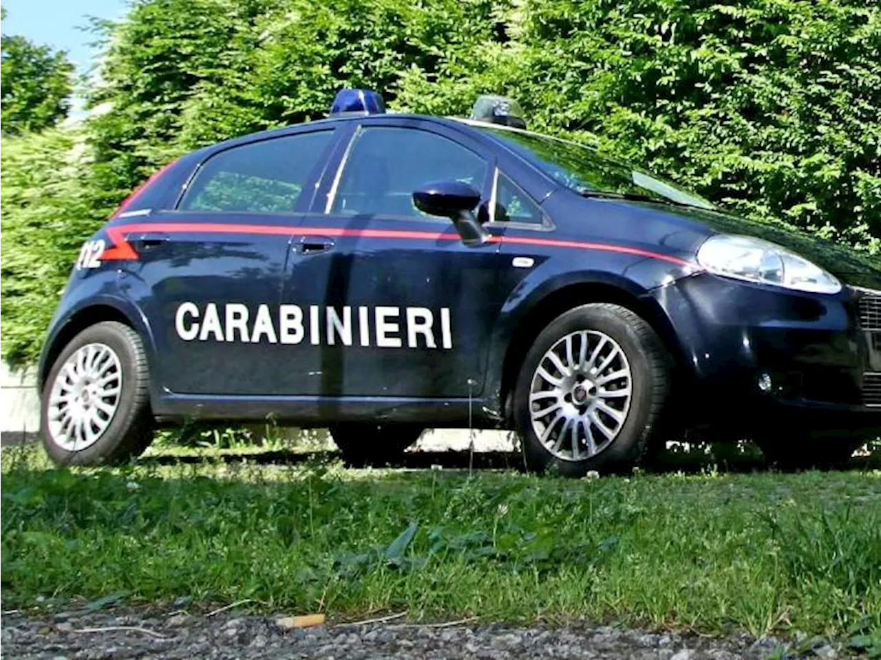 Ragazza va all'ultimo incontro, dall'ex calci pugni e sequestro in stanza hotel