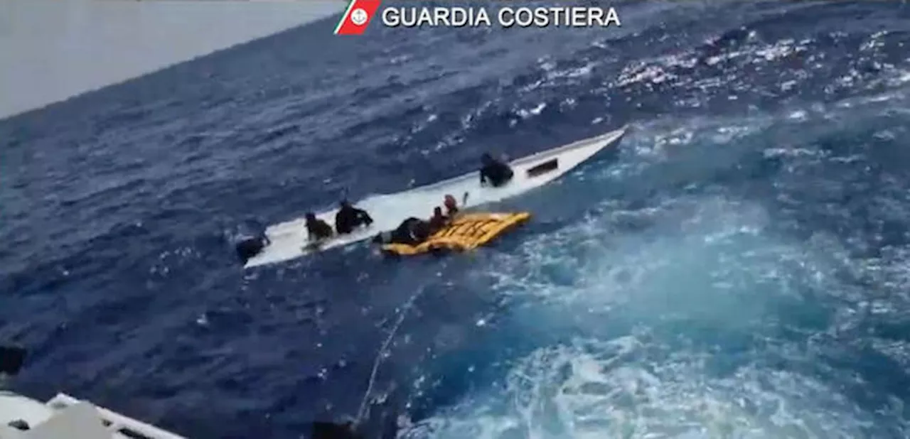 Tragico Naufragio a Lampedusa: Settimo Migrante Salvato, Venti Dispersi