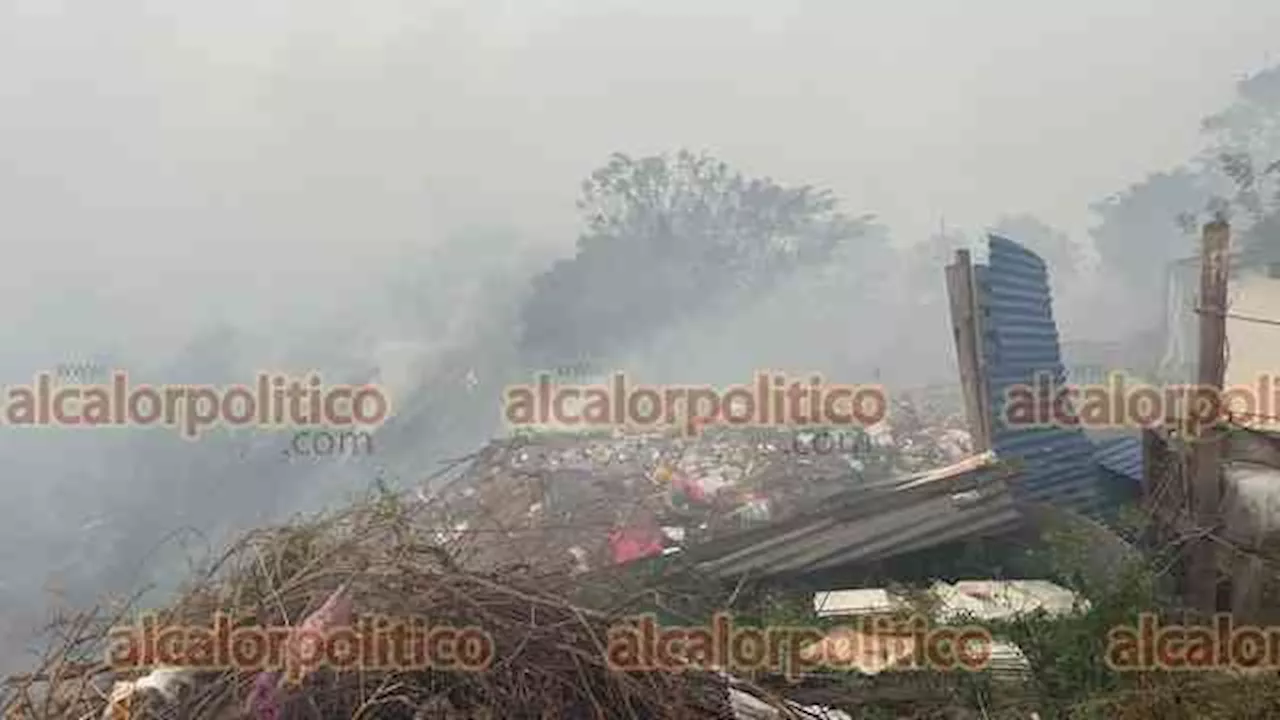 Incendio en basurero de Veracruz deja vecinos afectados por humo