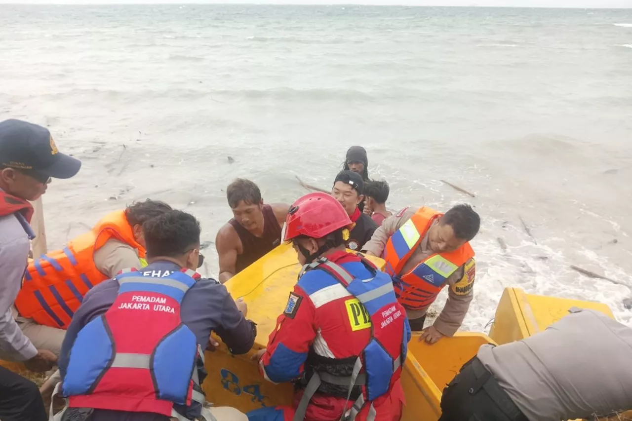 Evakuasi Korban Kapal Karam di Kepulauan Seribu