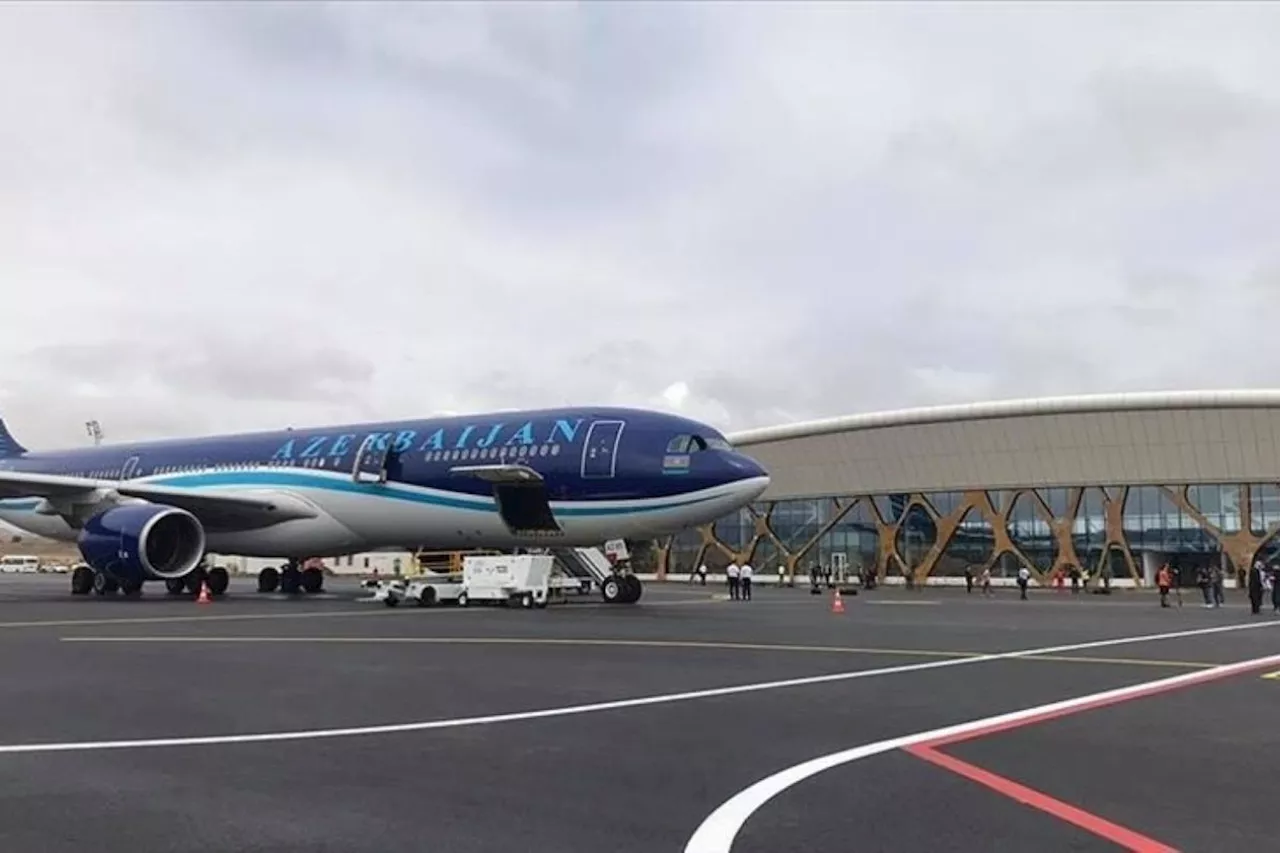 Penerbangan Azerbaijan Airlines Balik ke Baku