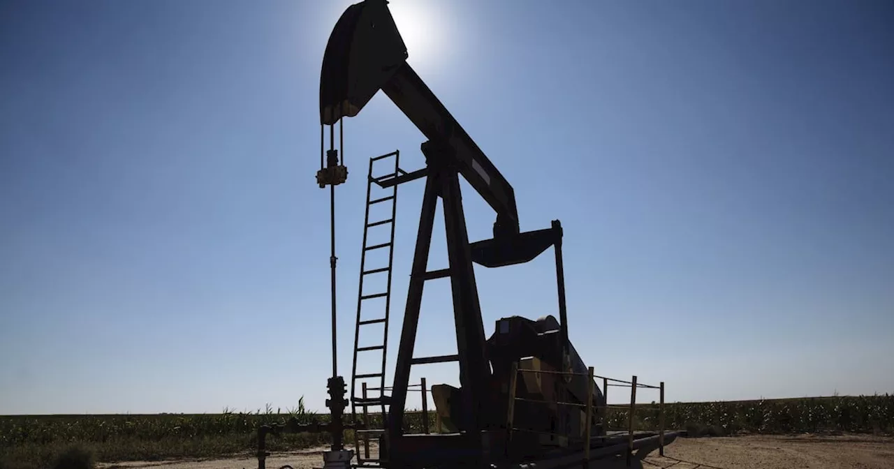 Oil Prices Rise on Technical Support and Cold Weather Forecast