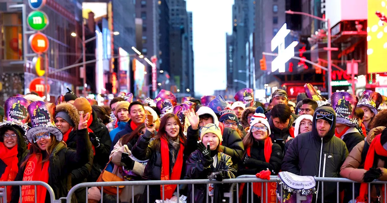 New Year's Eve 2024: Retail, Stock Market, and Bank Hours