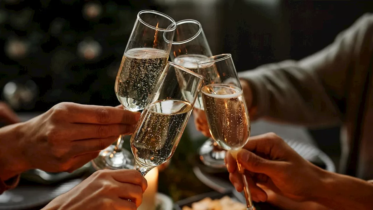 Prosecco Teeth: Festive Favorite Linked to Dental Decay