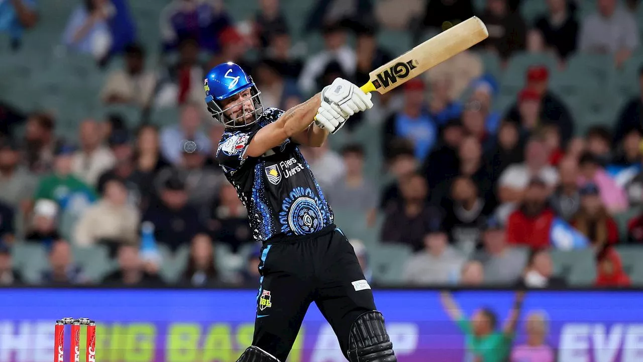 LIVE BBL: Short’s Strikers host Turner’s Scorchers in blockbuster NYE clash