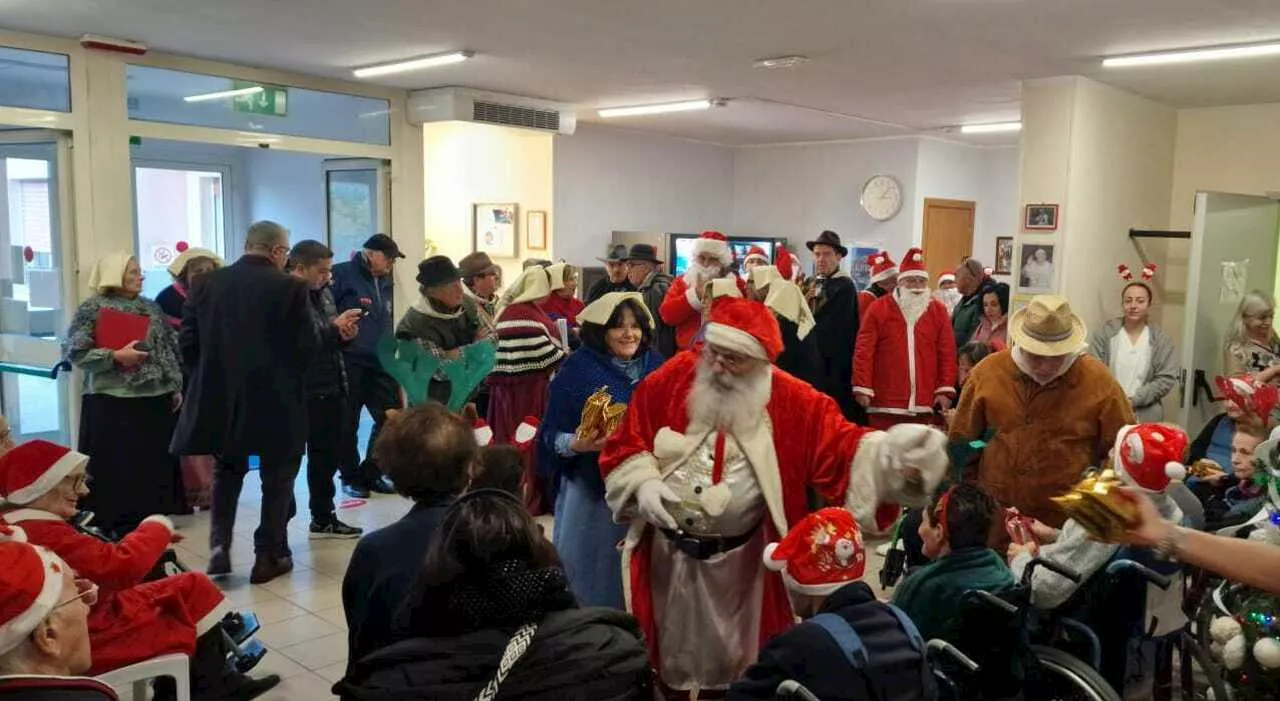 Babbo Natale al Rsa di Santa Rufina per una festa di Natale