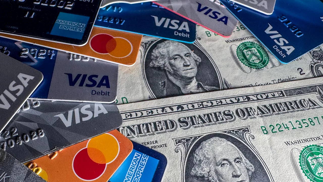 Credit Card Defaults Surge, Raising Concerns About US Consumer Debt