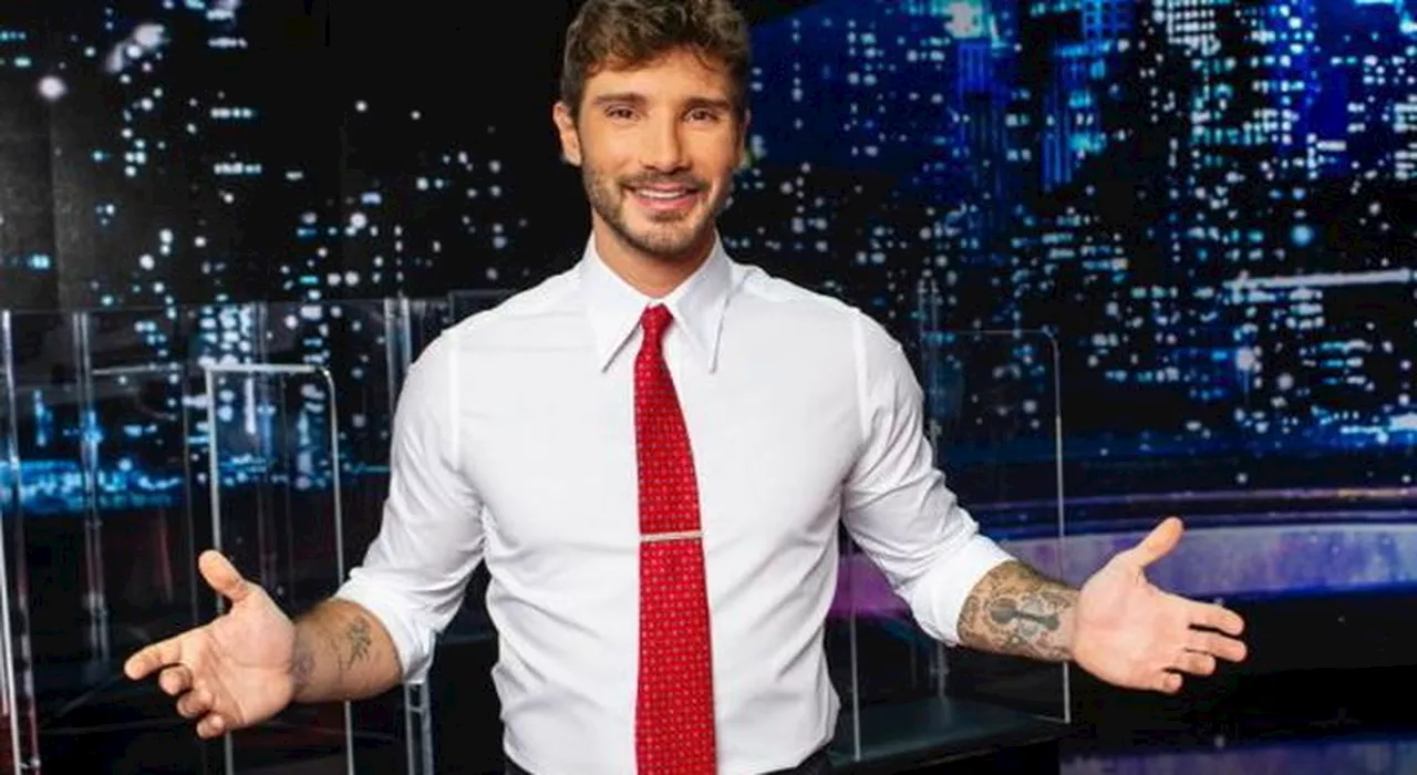 Stefano De Martino Salta sul Bancone ad Affari Tuoi: Reazione di Carrie