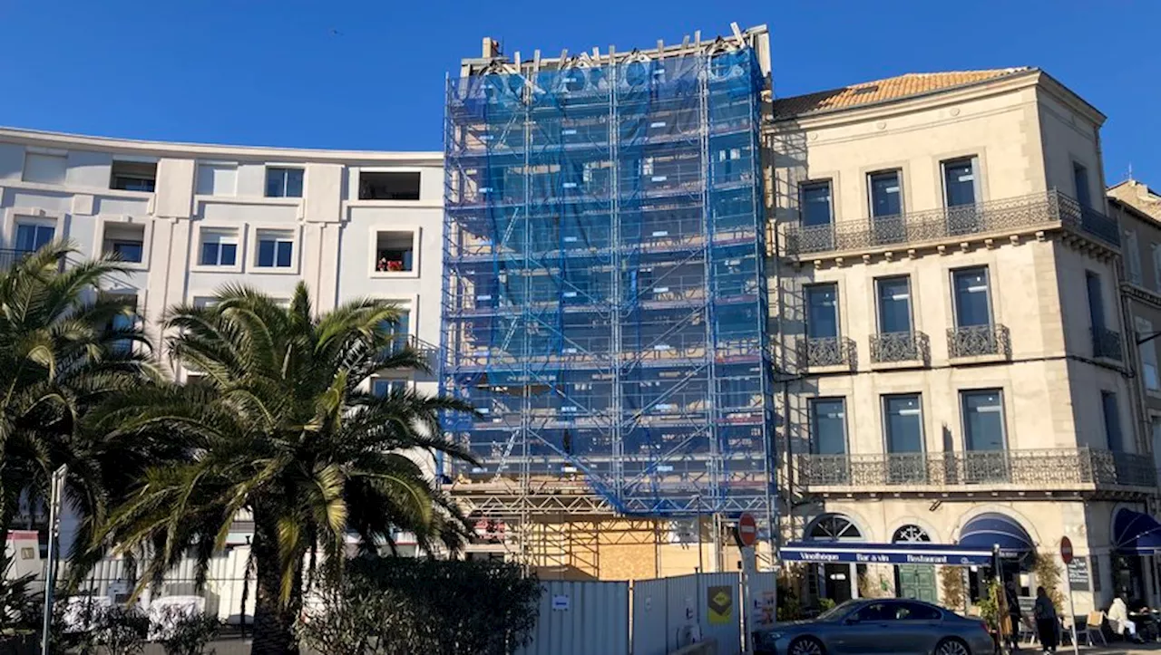 Deux Ans Après L'incendie, Immeubles de Place Delille à Sète Restent Vide