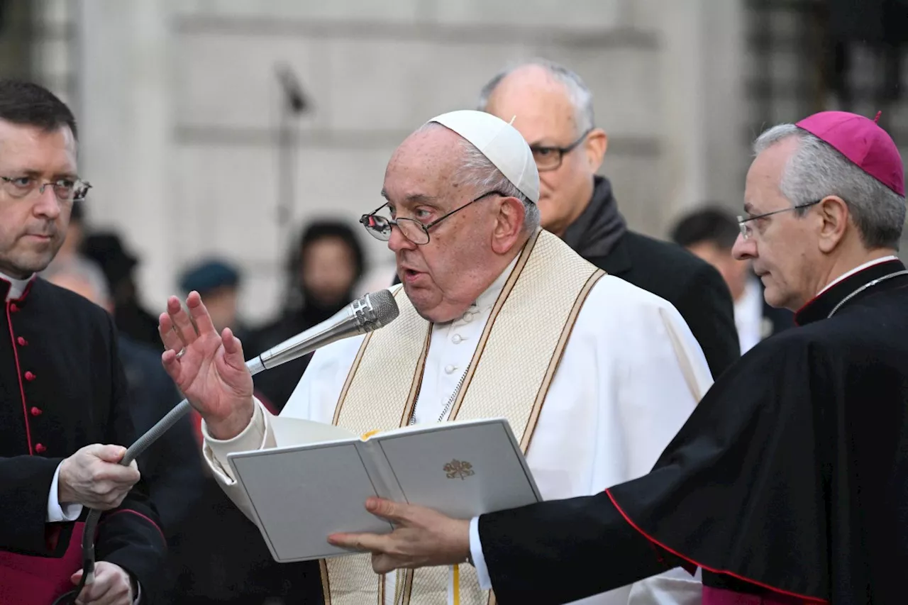 Pope Francis Highlights Importance of Family Communication on Feast of the Holy Family