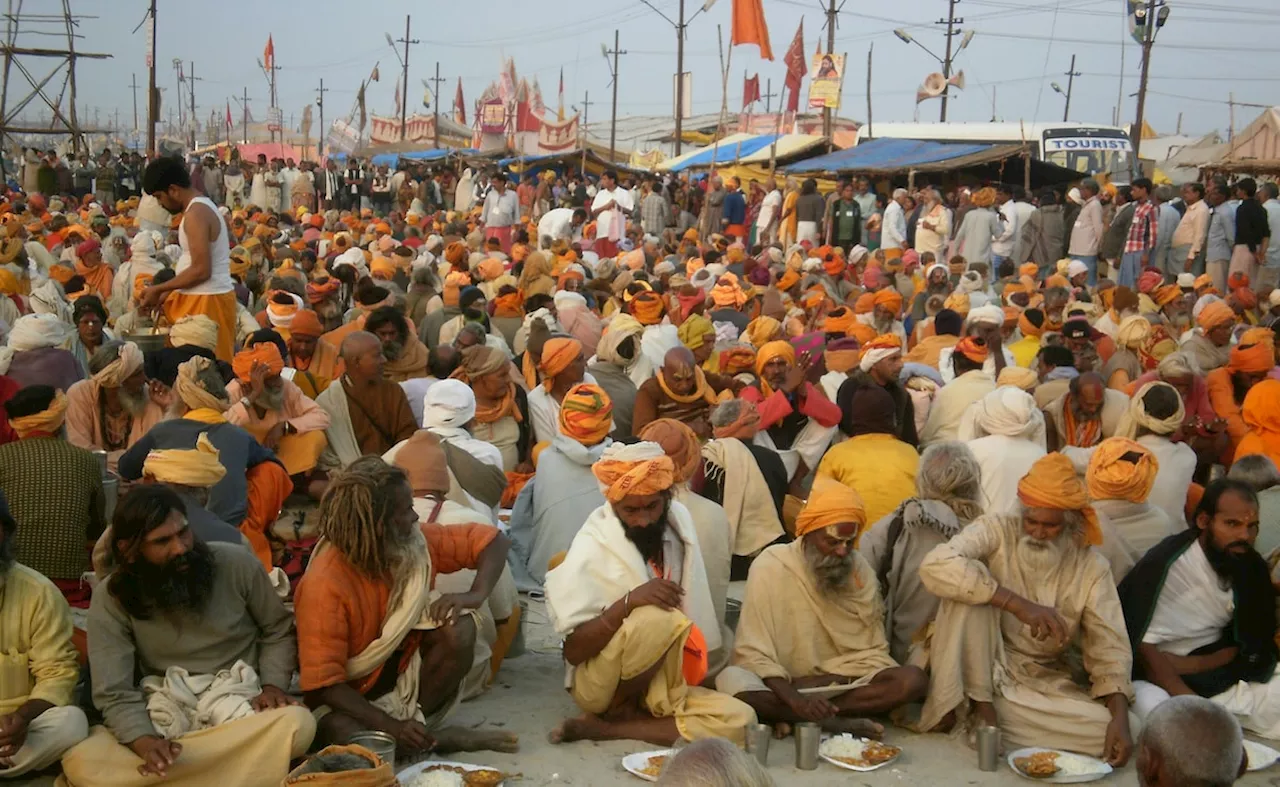 Maha Kumbh 2025: महाकुंभ में आने वाले ढाई करोड़ श्रद्धालुओं के अयोध्या पहुंचने की संभावना