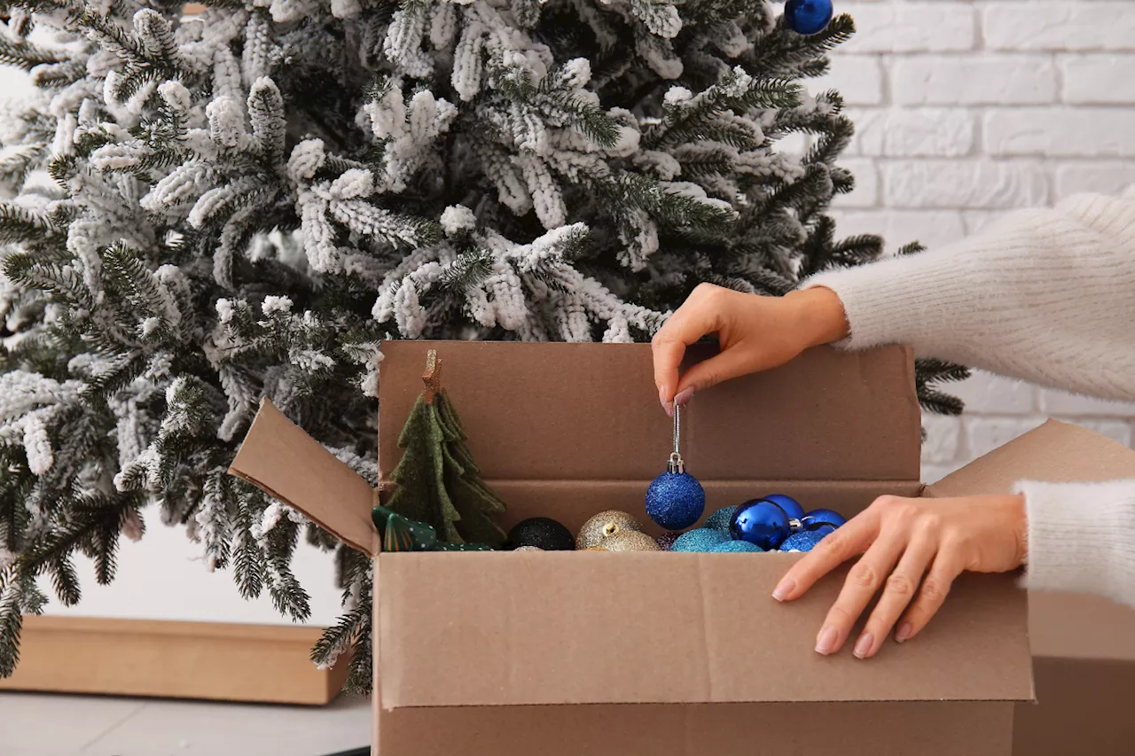 Christmas Tree Hack: Saves Time With Cling Film