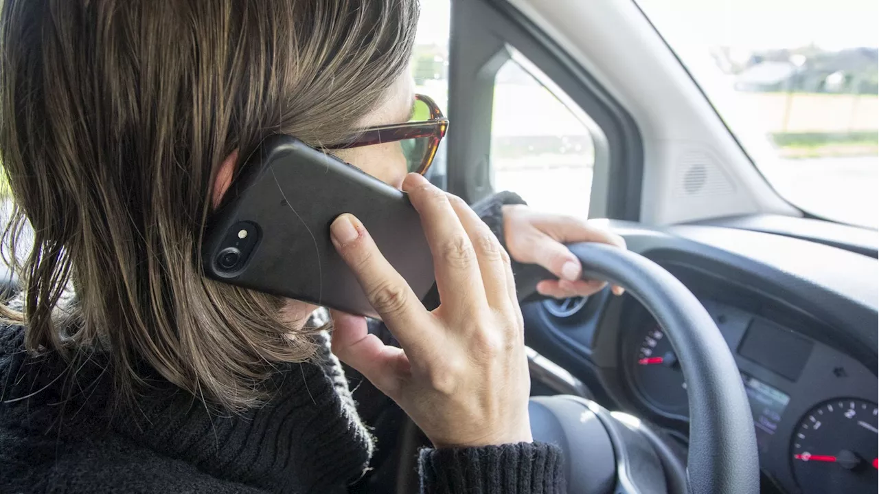 15 jours de retrait de permis pour un GSM au volant : cette mesure s’impose en Flandre, Vias favorable à durcissement des sanctions mais plaide pour plus de cohérence au niveau national