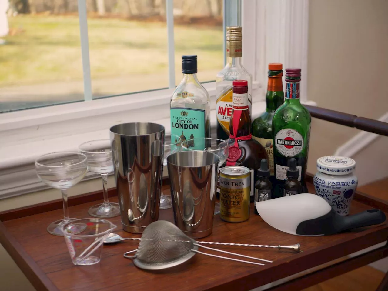 Essential Bar Tools for the Home Bartender