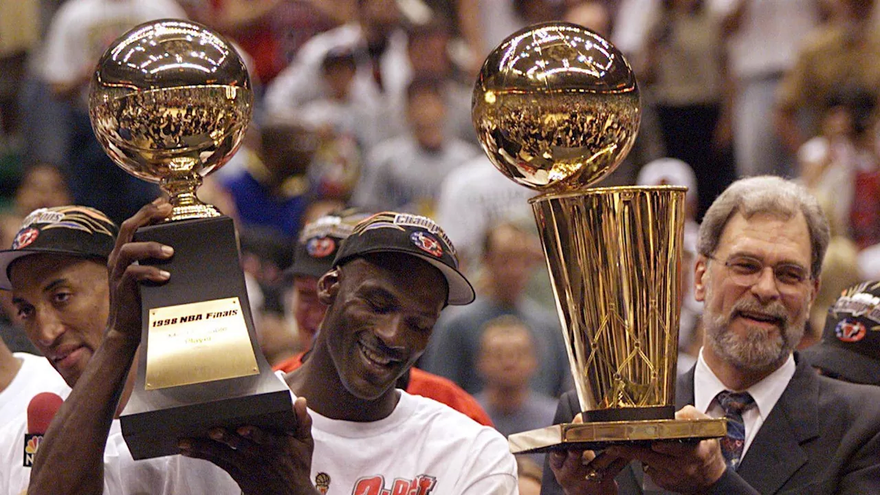 Michael Jordan's ultimatum: Coach Phil Jackson or retirement