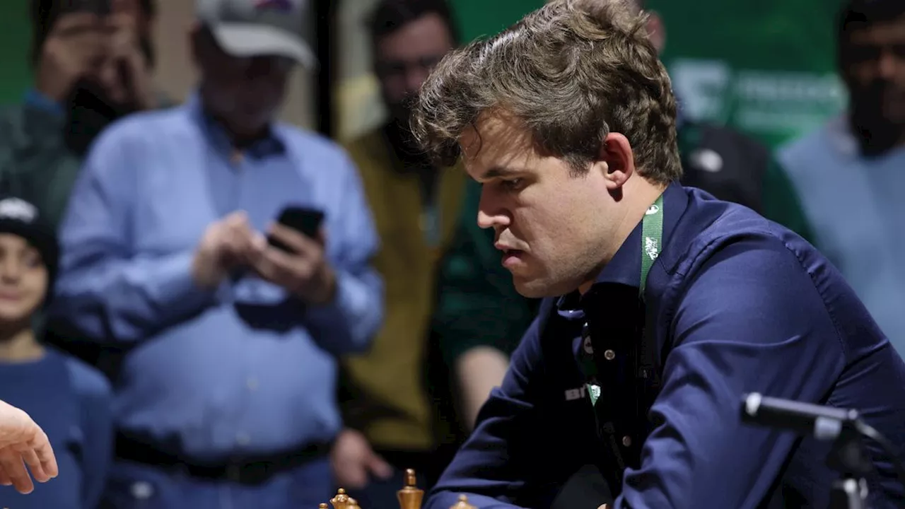 Magnus Carlsen Erreicht Viertelfinale der Blitzschach-WM Trotz Kleiderordnungskontroversen