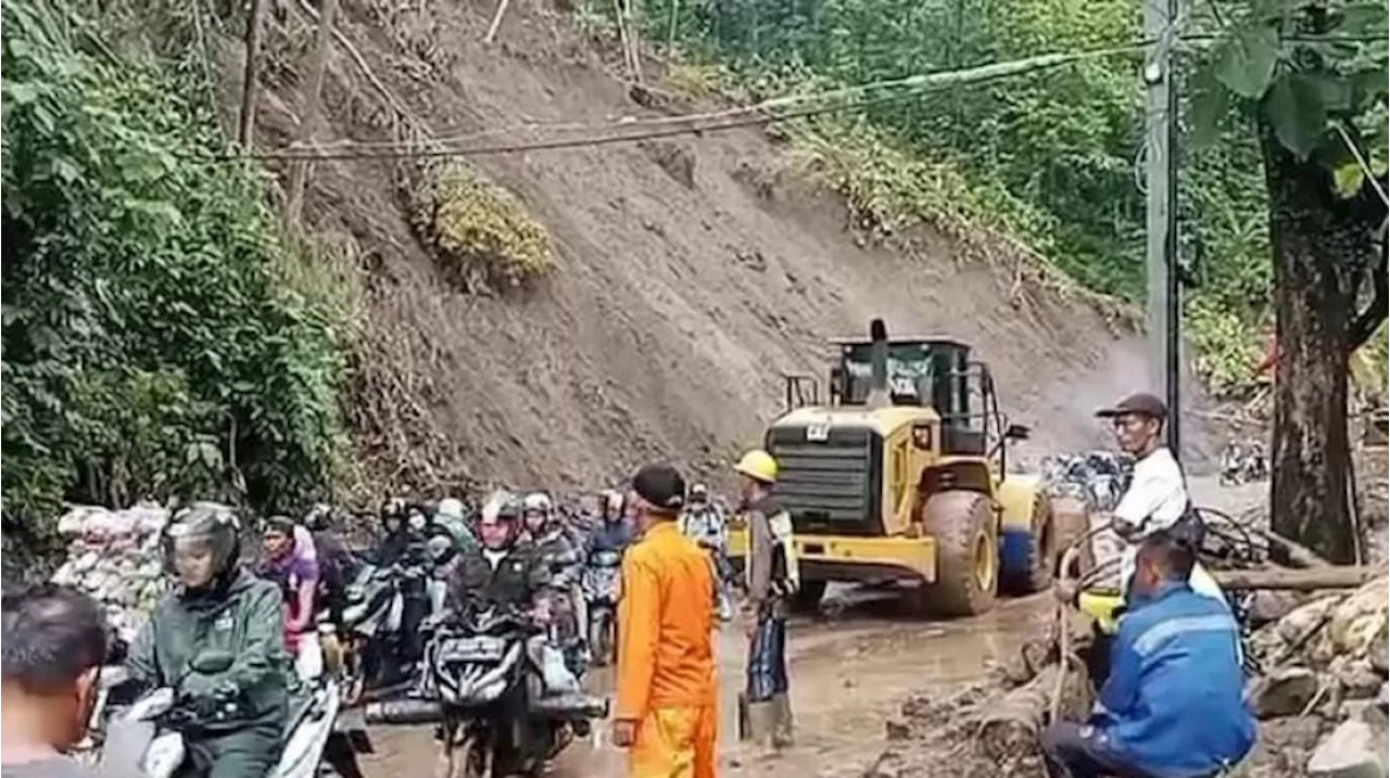 Longsor Susulan di Sukabumi, Masyarakat Dilarang Melintas