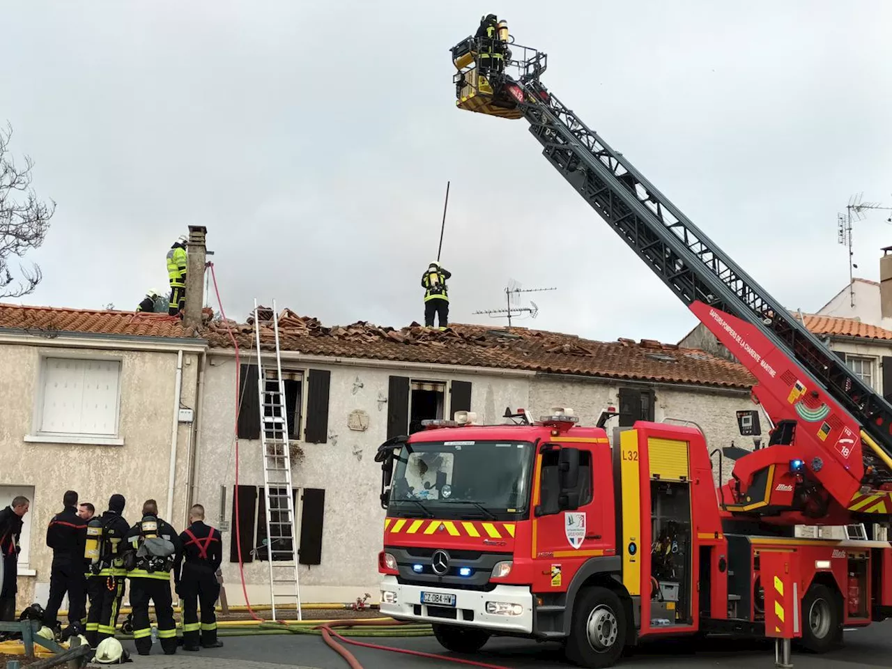 Important incendie à Périgny près de La Rochelle