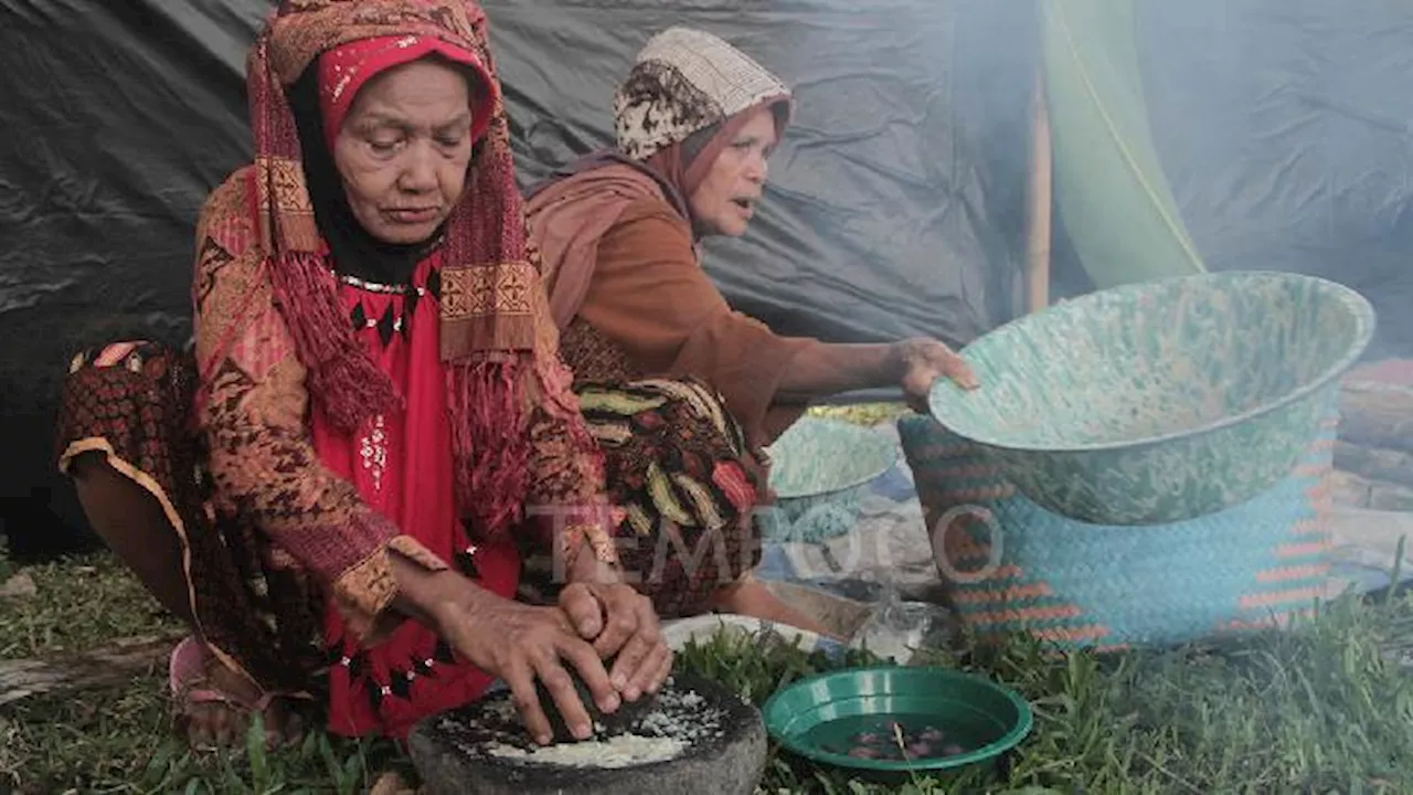 Melihat Masakan Tradisional Nagari Sijunjung dalam Festival Kampung Adat Mendunia