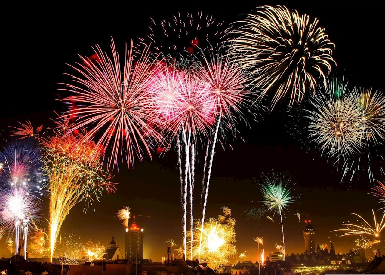 Cape Town Awaits 35,000 for New Year's Eve Fireworks Celebration